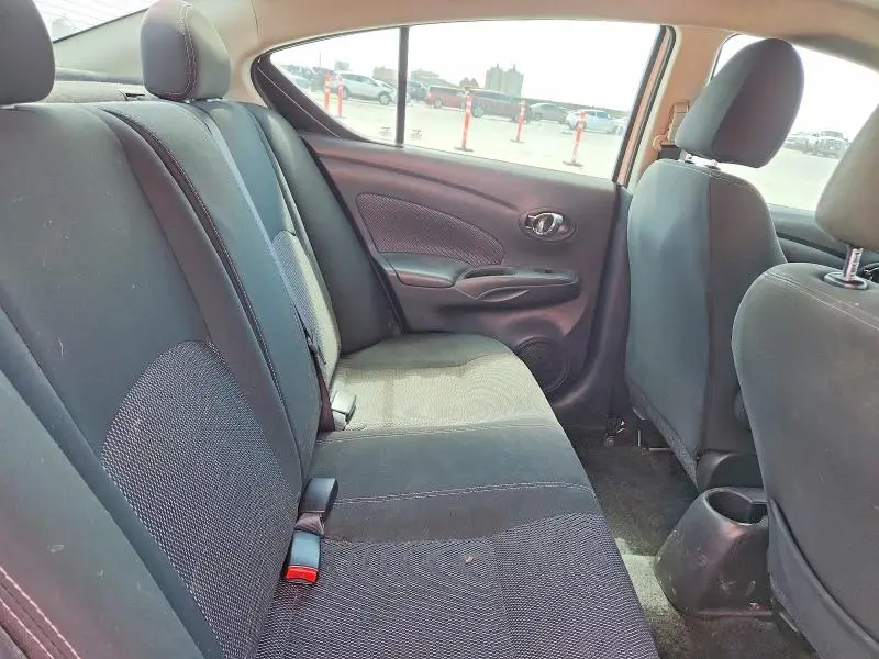 2018 NISSAN VERSA SV  
