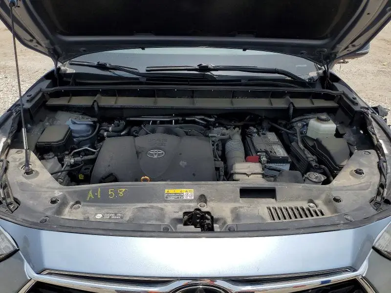 2022 TOYOTA HIGHLANDER PLATINUM  