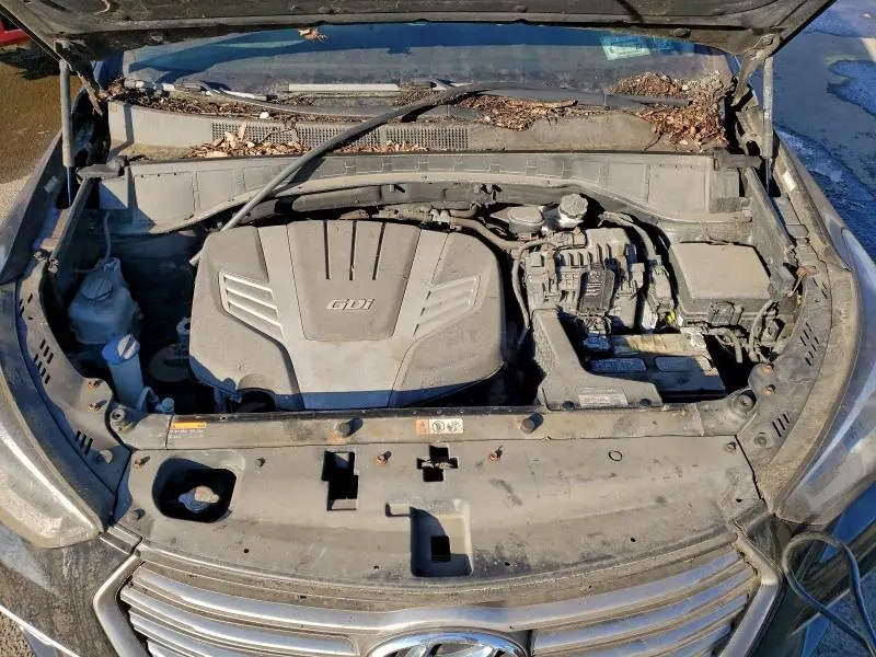 2017 HYUNDAI SANTA FE SE  