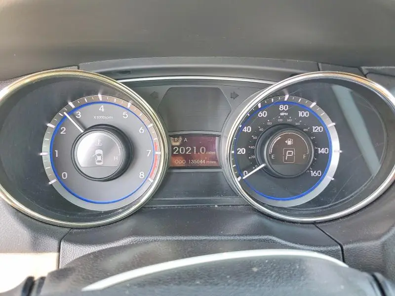 2011 HYUNDAI SONATA GLS  