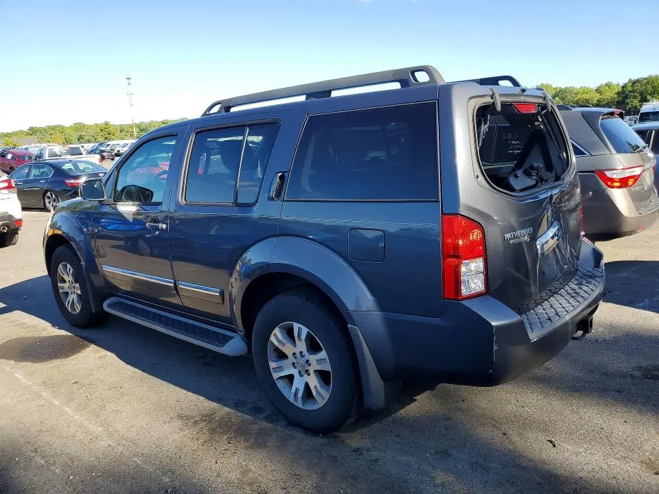 2011 NISSAN PATHFINDER S  