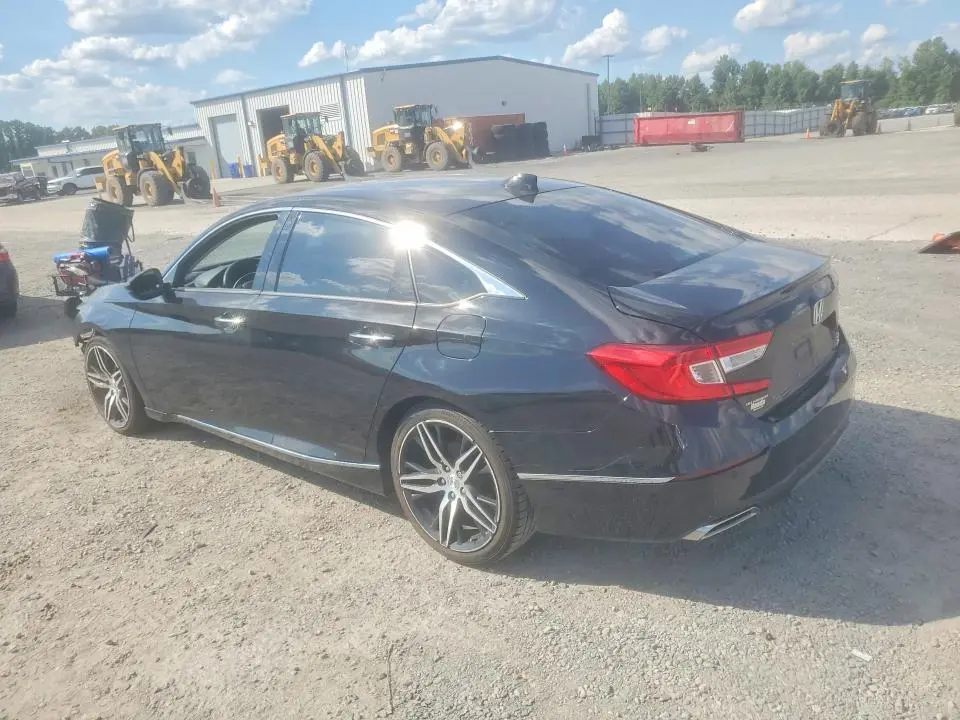 2022 HONDA ACCORD TOURING  