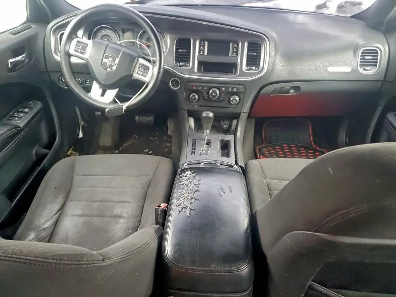 2013 DODGE CHARGER SE  