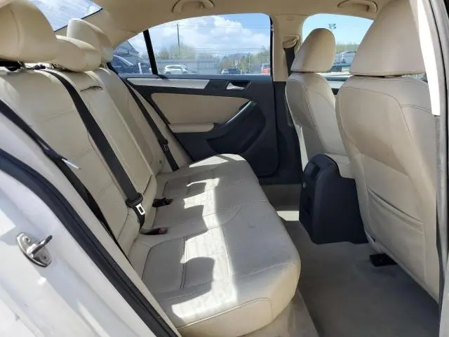 2014 VOLKSWAGEN JETTA SE  