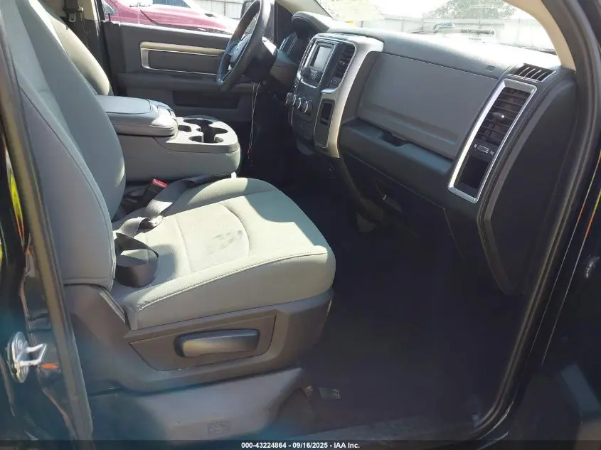 2020 RAM 1500 CLASSIC SLT  4X2 6'4 BOX