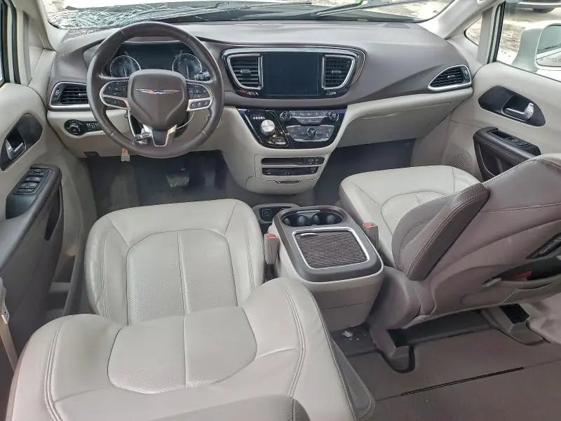 2017 CHRYSLER PACIFICA TOURING L PLUS  