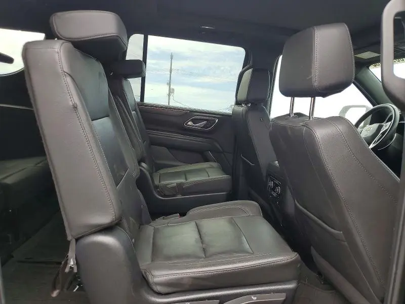 2024 CHEVROLET SUBURBAN C1500 LT  