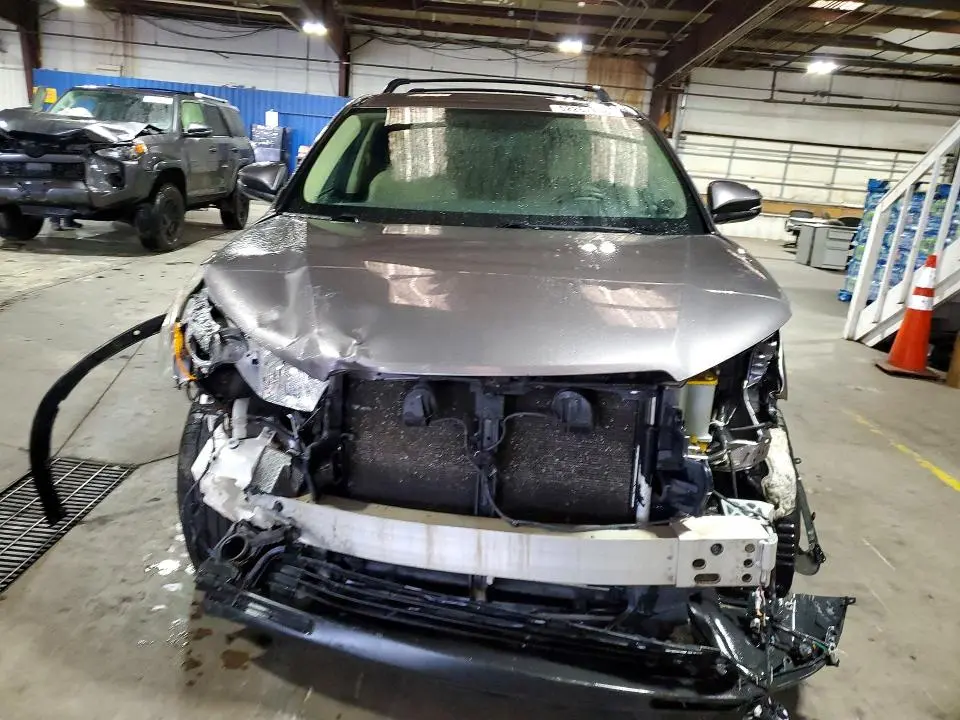 2015 TOYOTA HIGHLANDER LE PLUS  
