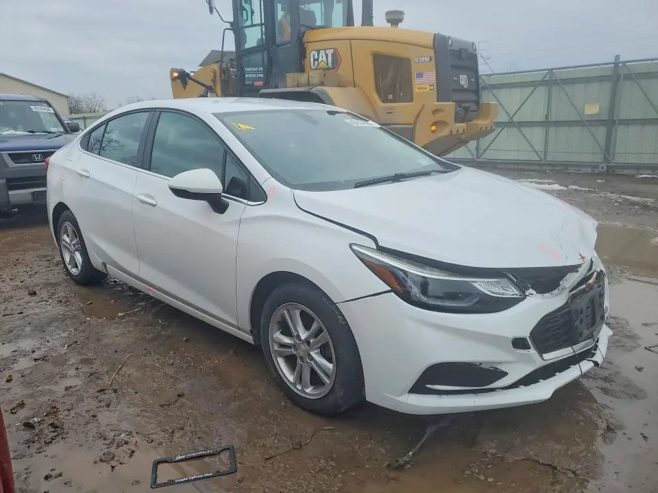 2018 CHEVROLET CRUZE LT  