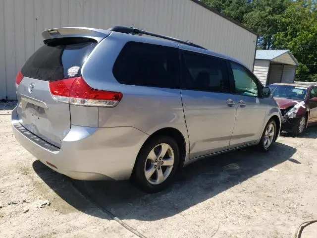 2012 TOYOTA SIENNA LE  