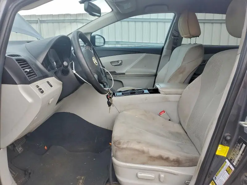 2012 TOYOTA VENZA LE  