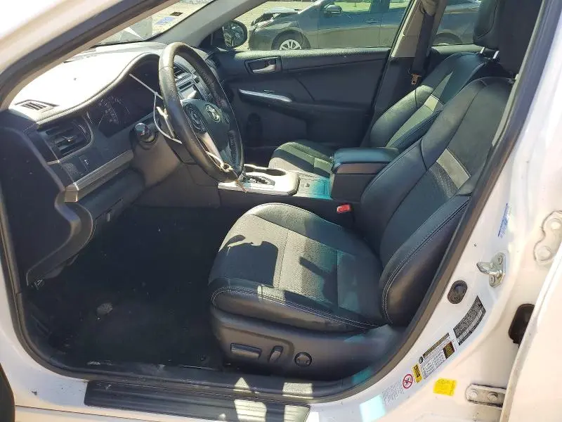 2014 TOYOTA CAMRY SE  