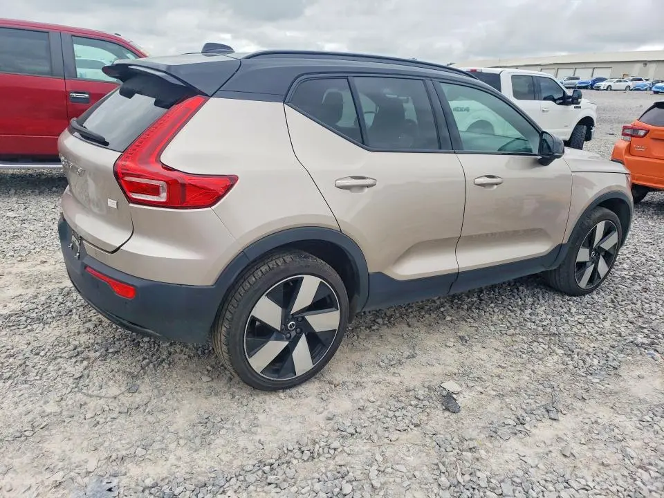 2023 VOLVO XC40 RECHARGE PLUS  