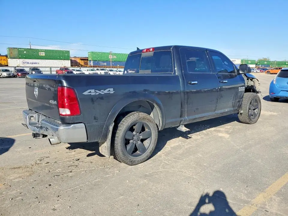 2018 RAM 1500 SLT  