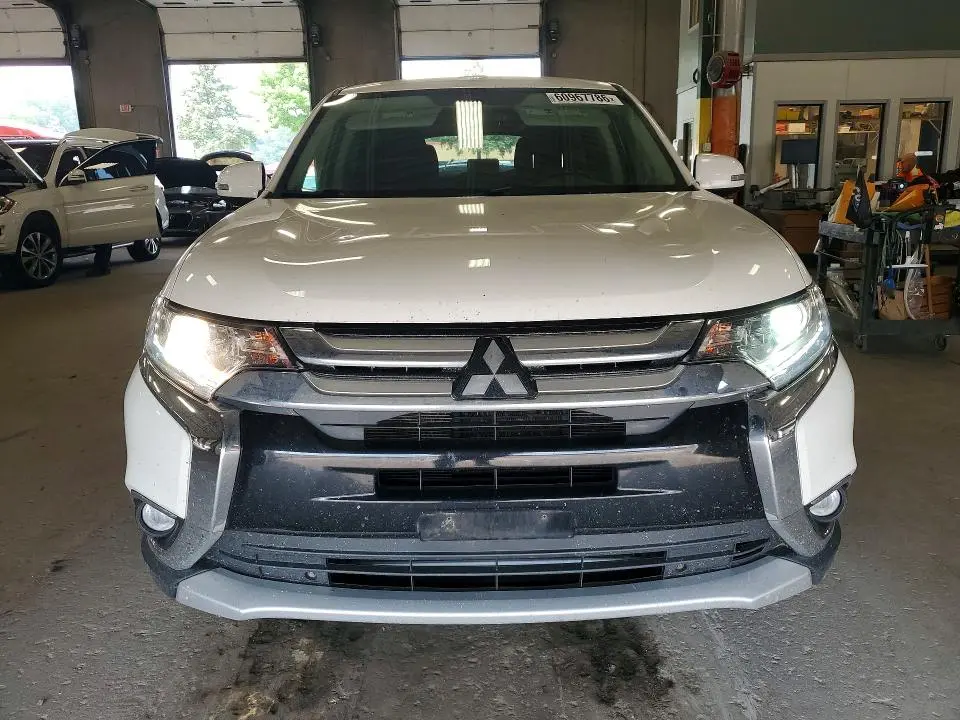 2016 MITSUBISHI OUTLANDER SE  