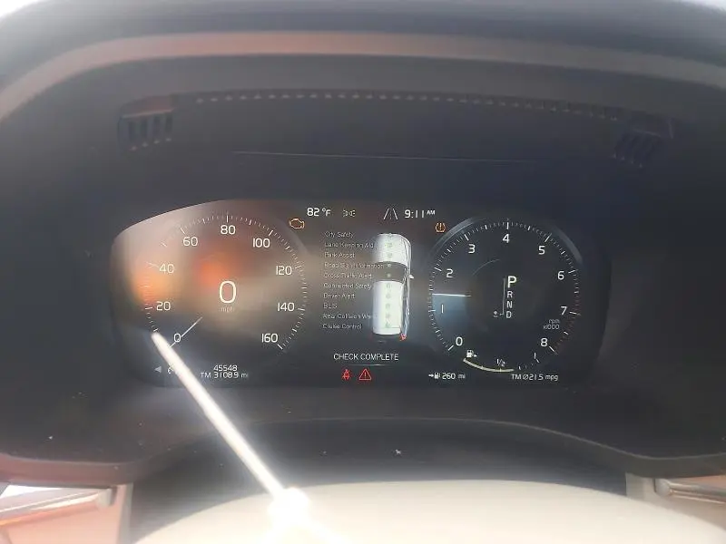 2021 VOLVO XC60 T5 MOMENTUM  