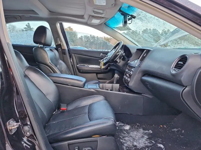 2010 NISSAN MAXIMA S  