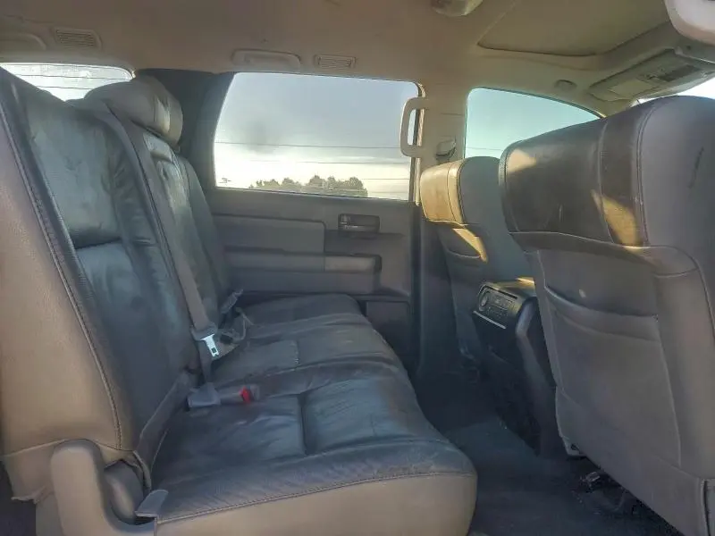 2013 TOYOTA SEQUOIA SR5  