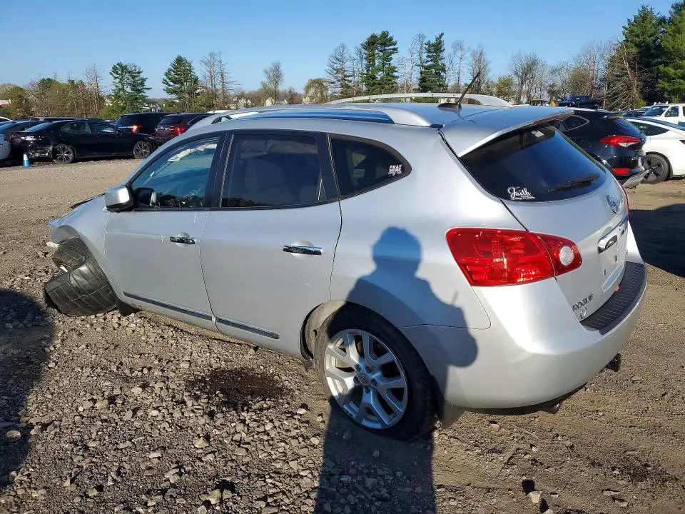 2013 NISSAN ROGUE S  