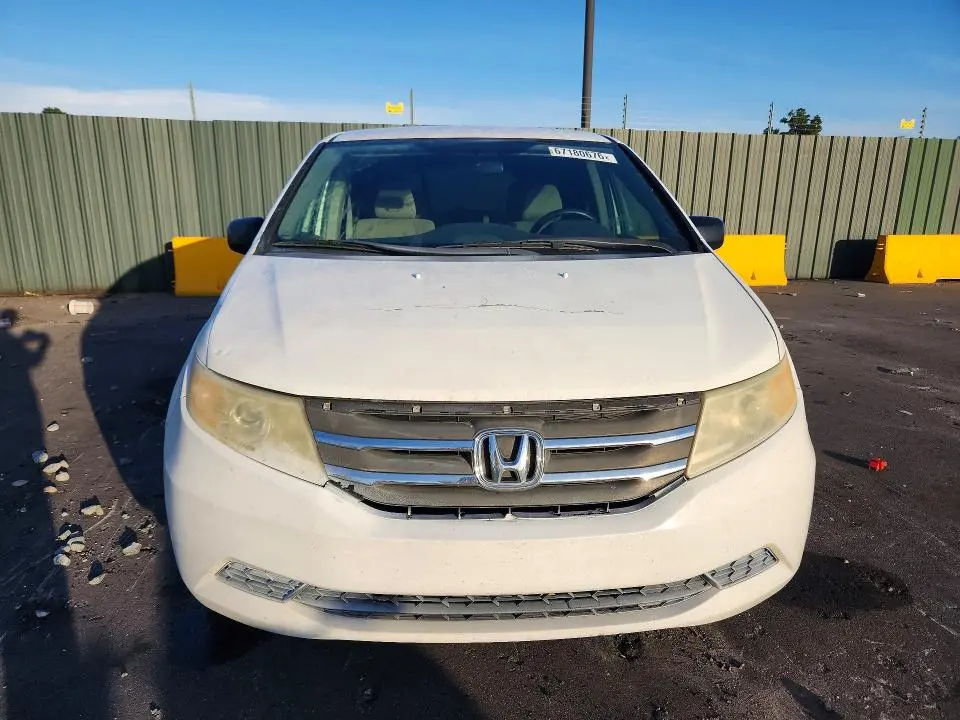 2011 HONDA ODYSSEY LX  