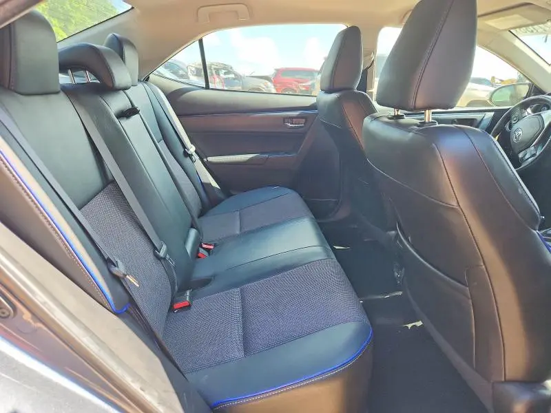 2018 TOYOTA COROLLA SE  