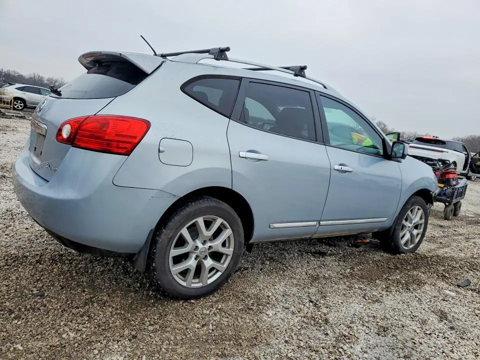 2013 NISSAN ROGUE S  