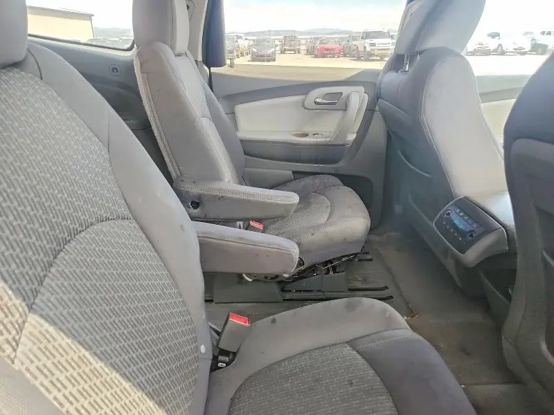 2012 CHEVROLET TRAVERSE LT  