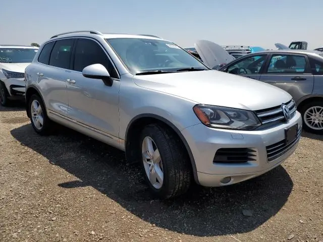 2012 VOLKSWAGEN TOUAREG V6  