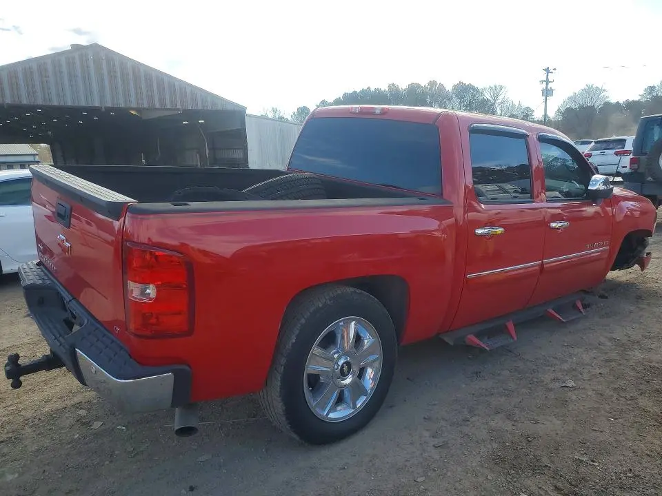 2011 CHEVROLET SILVERADO C1500 LT  