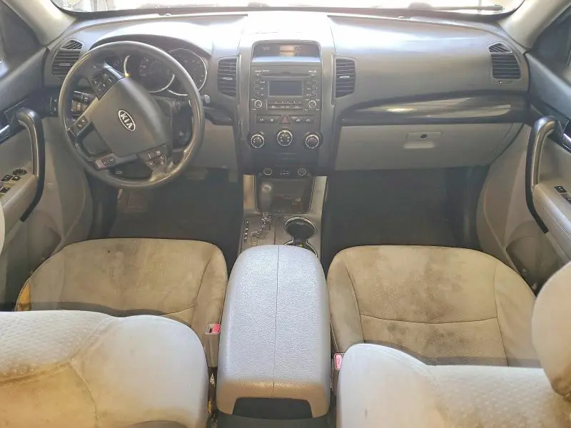 2013 KIA SORENTO LX  
