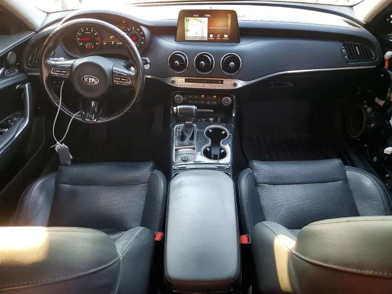 2018 KIA STINGER PREMIUM  