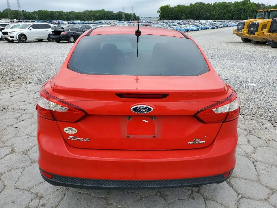 2013 FORD FOCUS SE  