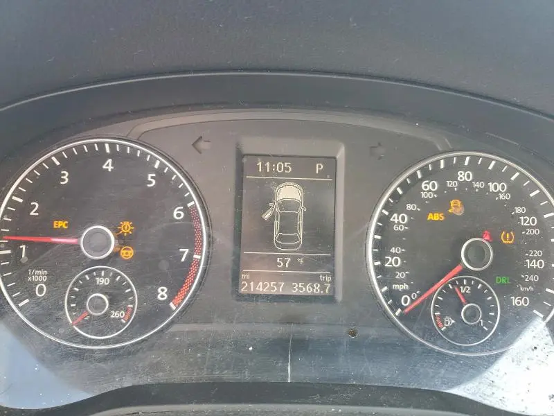 2015 VOLKSWAGEN PASSAT SE  