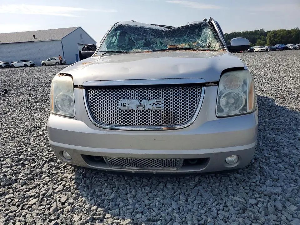 2010 GMC YUKON XL DENALI  