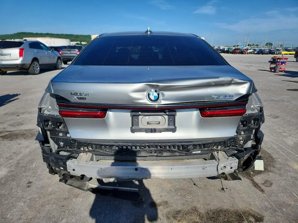 2020 BMW 750 XI  