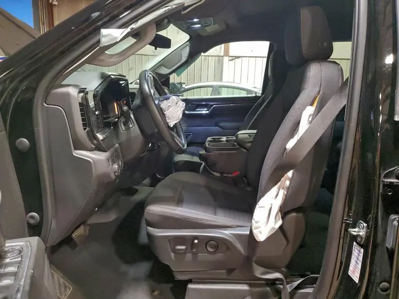 2022 CHEVROLET SILVERADO K1500 LT  