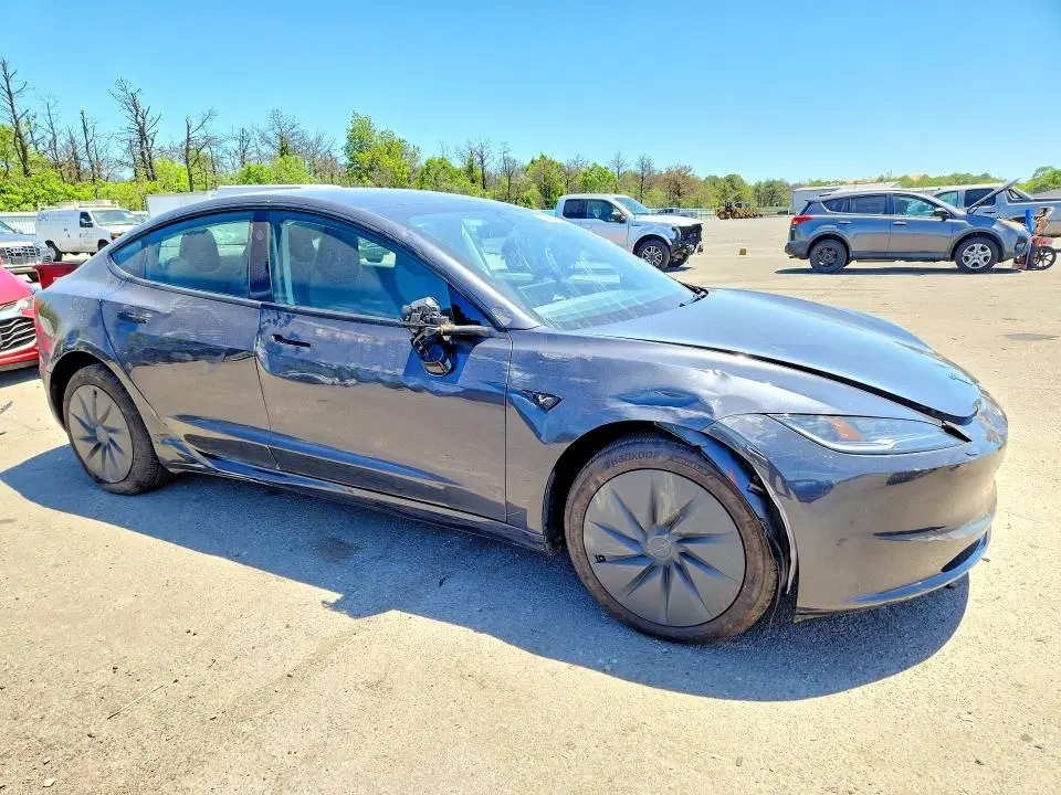 2025 TESLA MODEL 3   