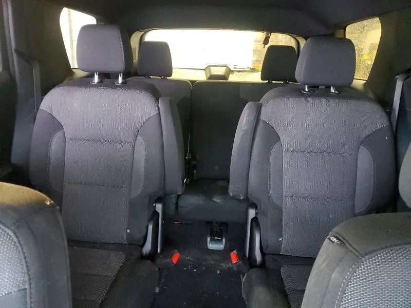 2023 CHEVROLET TRAVERSE LT  