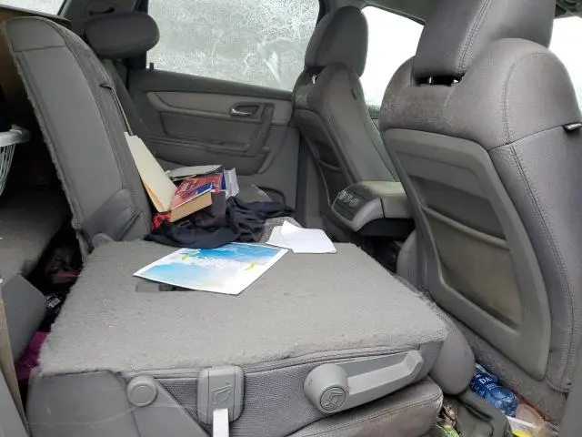 2015 CHEVROLET TRAVERSE LS  