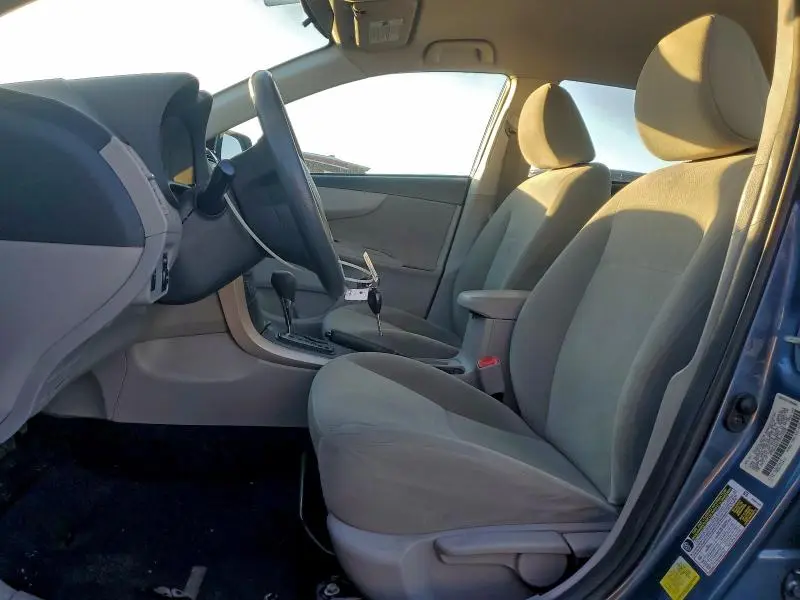 2013 TOYOTA COROLLA BASE  