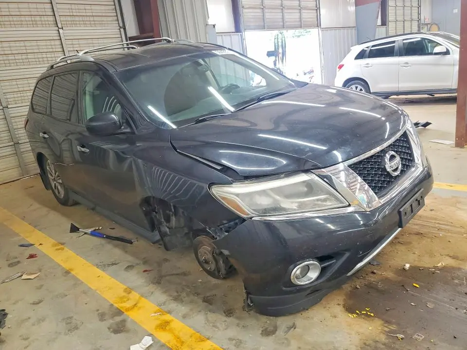 2015 NISSAN PATHFINDER SV  