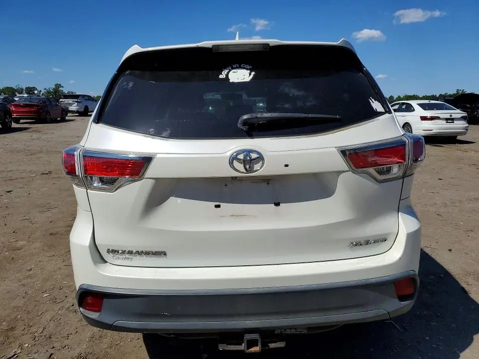 2015 TOYOTA HIGHLANDER XLE  