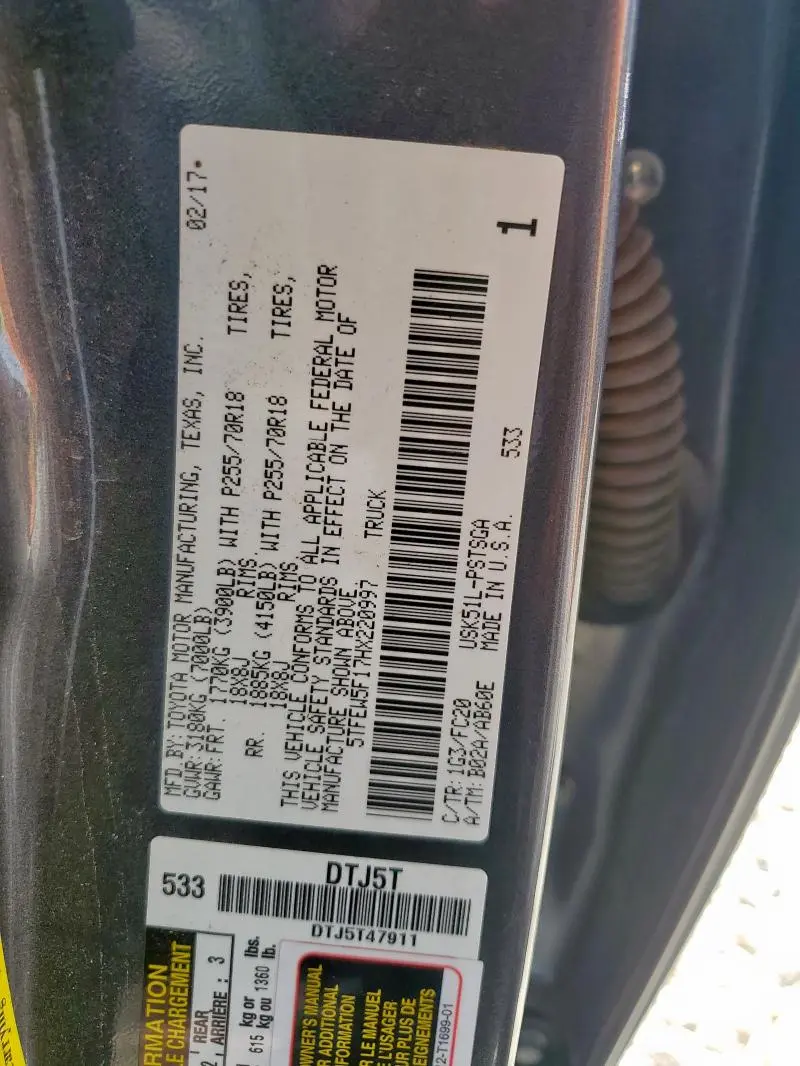 2017 TOYOTA TUNDRA CREWMAX SR5  