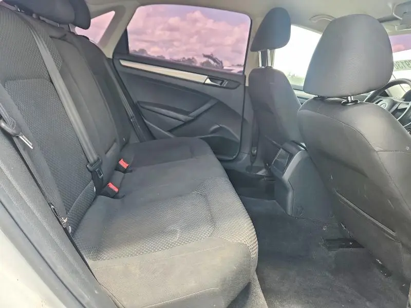 2012 VOLKSWAGEN PASSAT S  