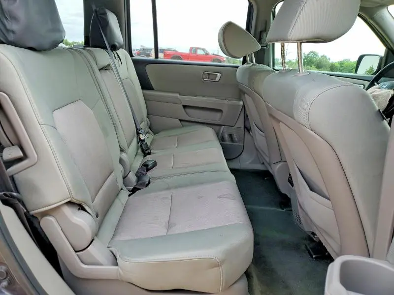 2015 HONDA PILOT SE  
