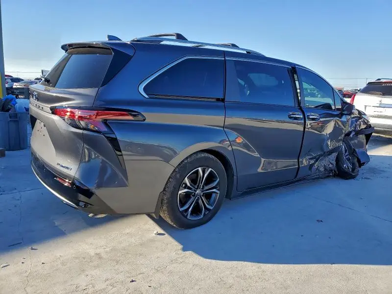 2025 TOYOTA SIENNA LIMITED  