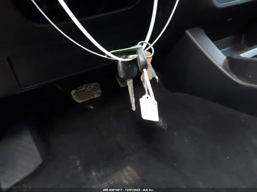 2017 TOYOTA TACOMA SR