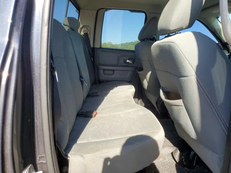 2013 RAM 1500 SLT  