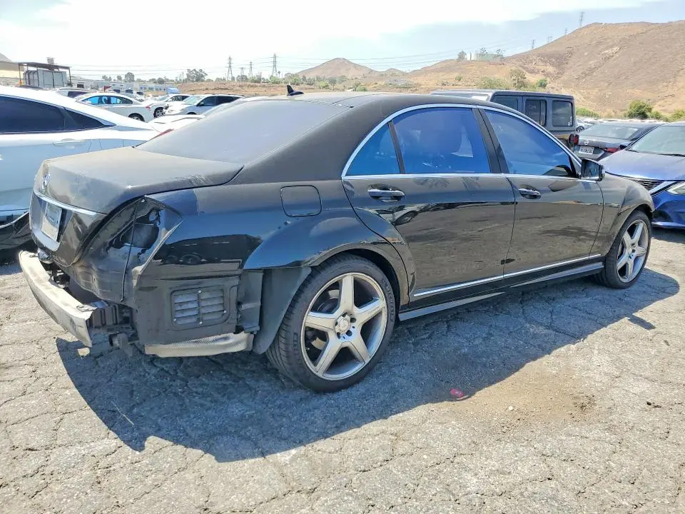2011 MERCEDES-BENZ S 550  