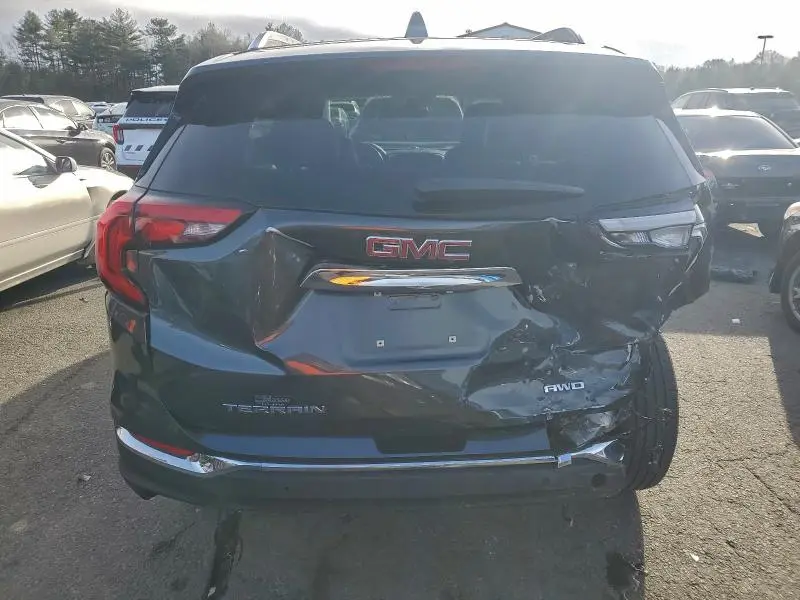 2021 GMC TERRAIN SLT  